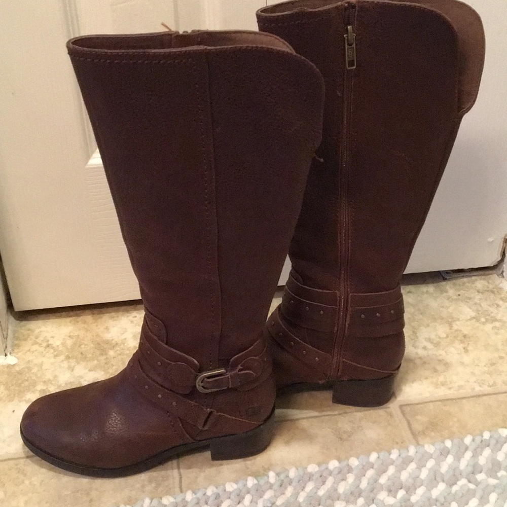 Ugg brown boots